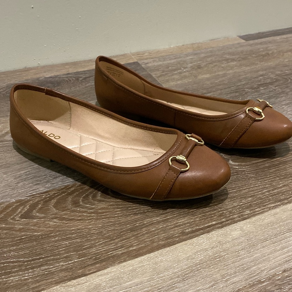 Faux leather ballet flats